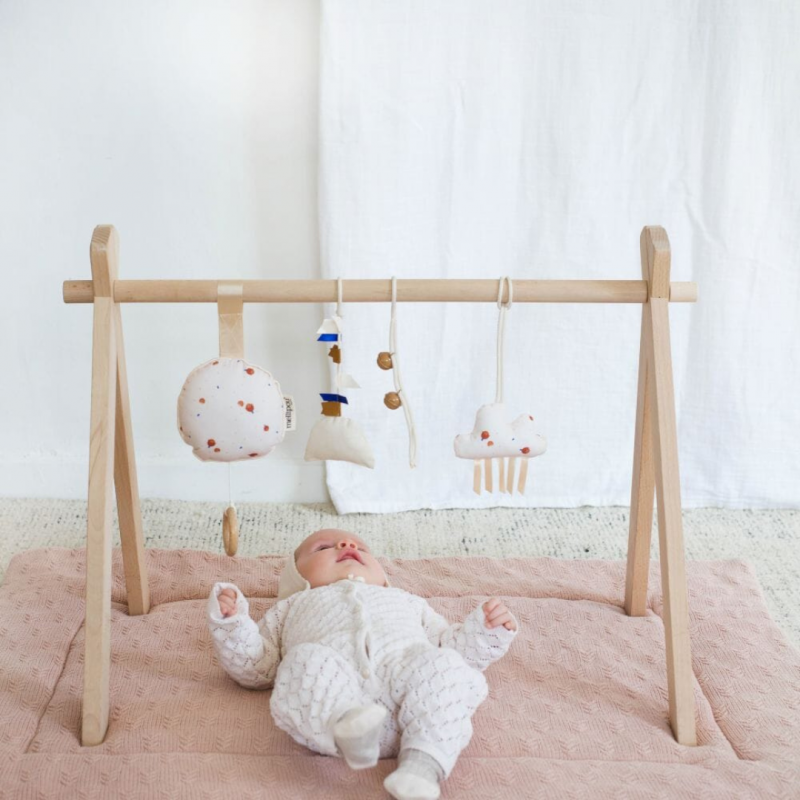 Arche d'éveil en bois avec coussin musical