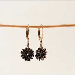 Boucles d'oreilles fleur - Nacre