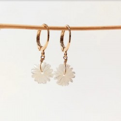 Flower earrings - White...