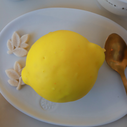 Lemon trompe l'oeil dessert