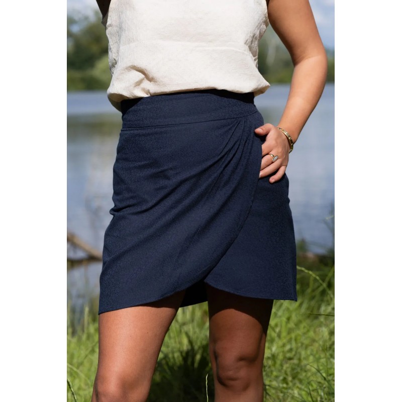 Short skirt with integrated shorts