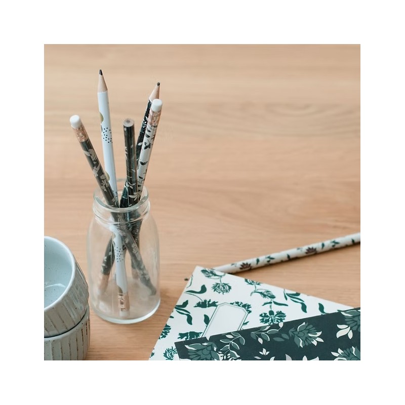 Patterned pencil
