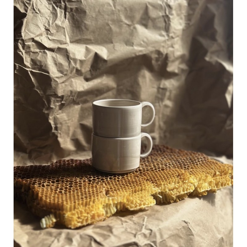 tasse à cappucino gris empilée