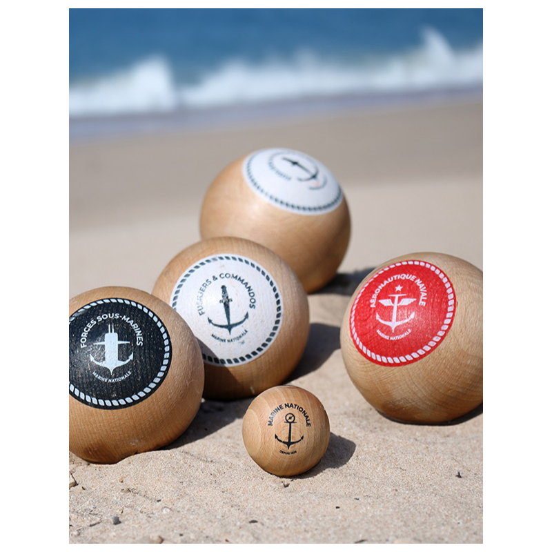Jeu de pétanque - Marine nationale