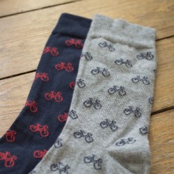 Chaussettes motifs vélo - Plusieurs coloris